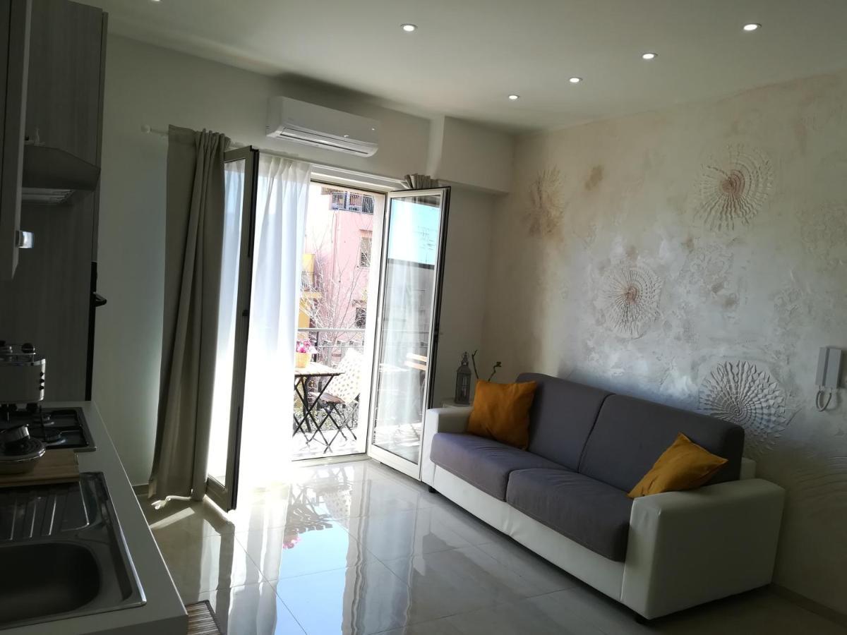Sikelia Home Giardini-Naxos Buitenkant foto